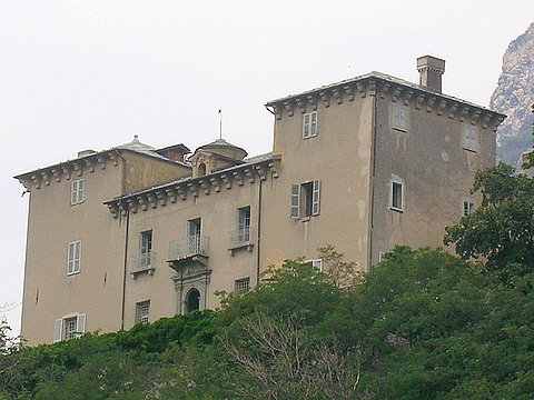 Château de Châtillon, vue de fac et grand salon baroquee
